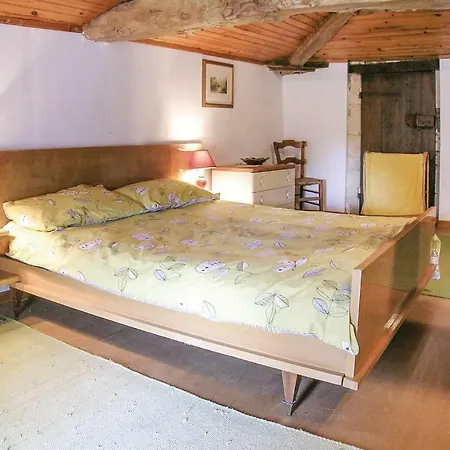Three-bedroom Holiday In *