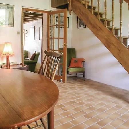 Three-bedroom Holiday In Vakantiehuis Gémozac
