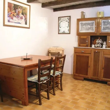 Vakantiehuis Three-bedroom Holiday In *